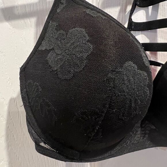 Victoria’s Secret women’s lace overlay ladder back black padded bra 32 D - Picture 2 of 11